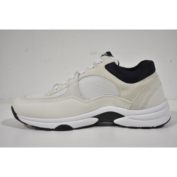 Chanel REV White Black CC Logo Leather Lace Up Flat Runner Trainer Sneaker 39.5 - Picture 7 of 12